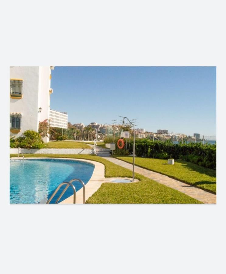 Espectacular Apartamento En Primera Linea De Playa Benalmádena Exterior foto